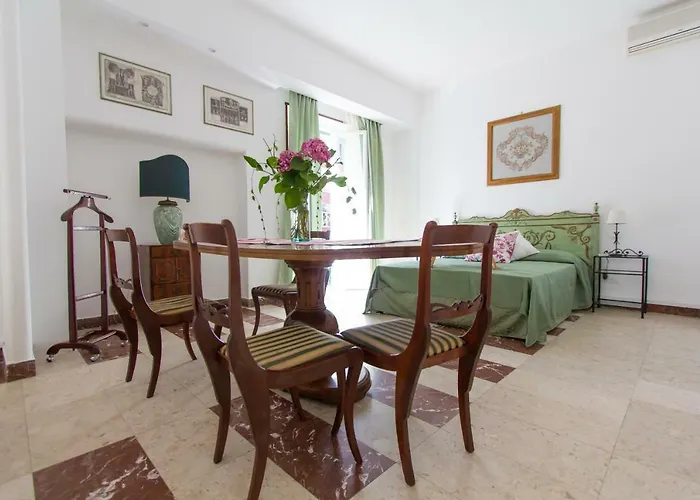 Bausan 12 Apartment Rome